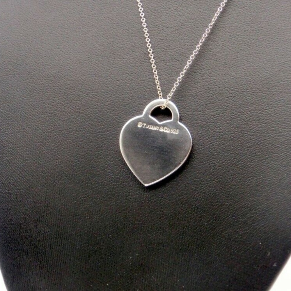*SOLD* Authentic Tiffany & Co. Necklace Return To… - Picture 4 of 5